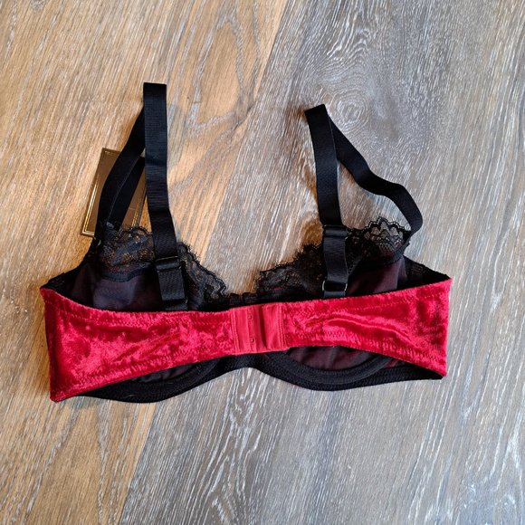 Frederick's Of Hollywood Velvet Bra - Picture 3 of 7